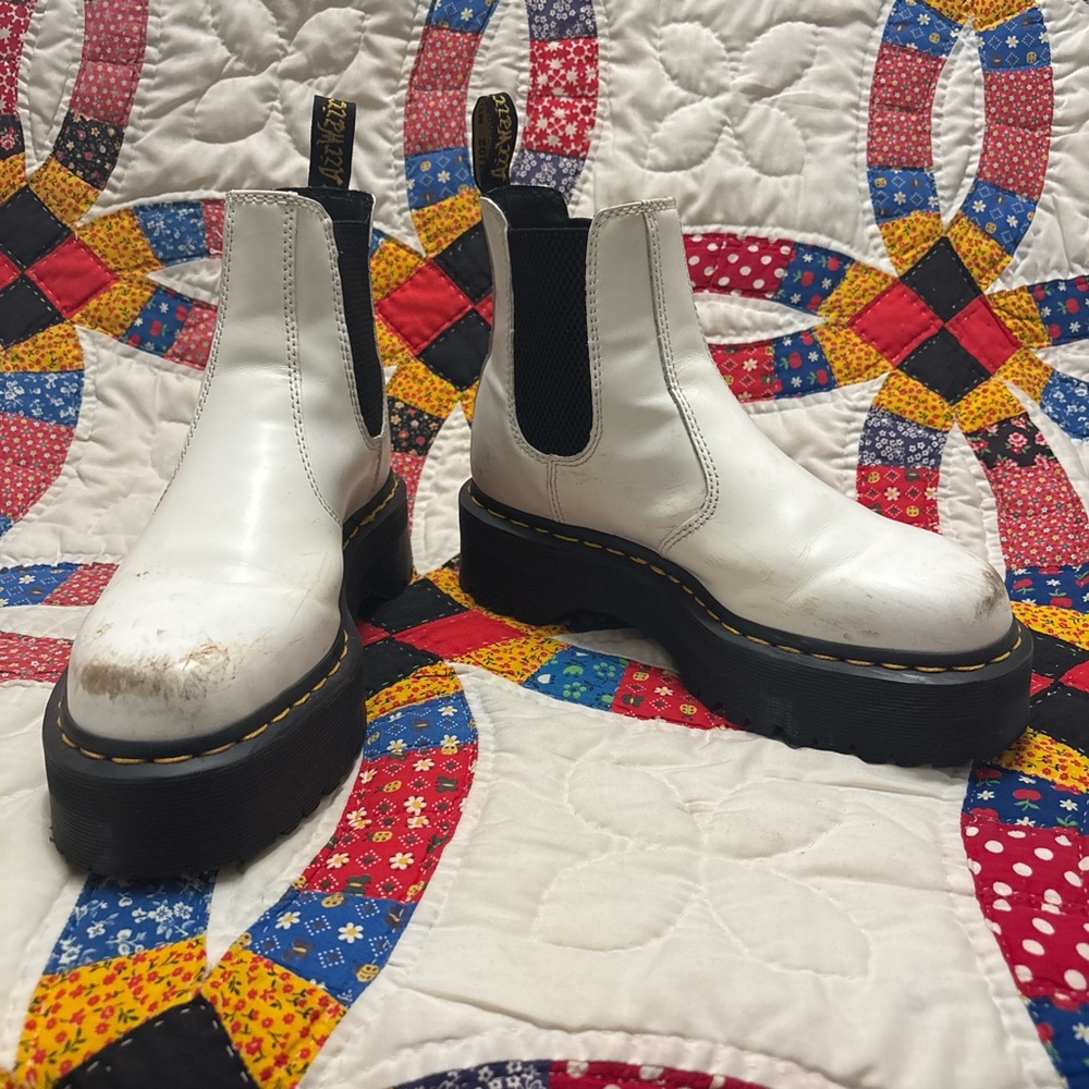 Dr. Marten Platform white boots Size US W 7 / EU38